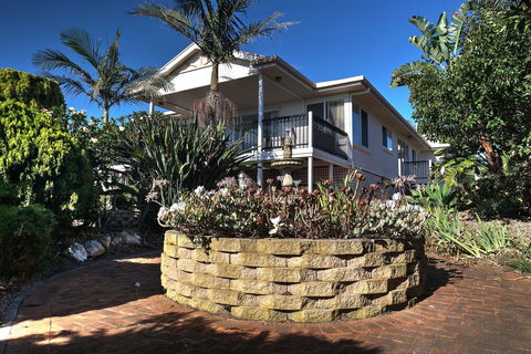 The Whitehouse - Accommodation Australia 5