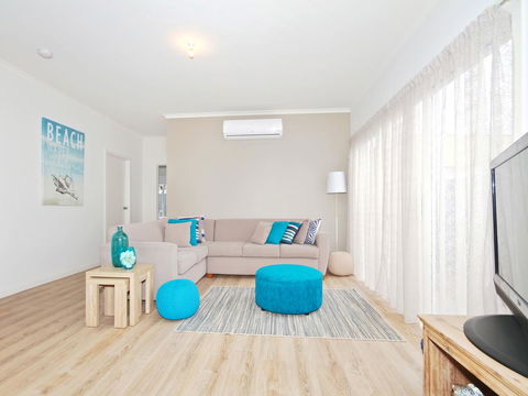 Seas The Day - Accommodation Australia 7