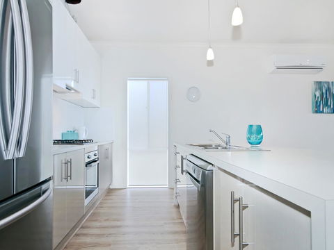 Seas The Day - Accommodation Australia 6