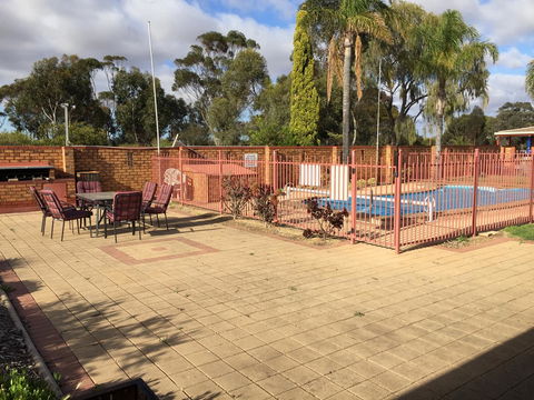 Kadina Gateway Motor Inn - Local Tourism 3