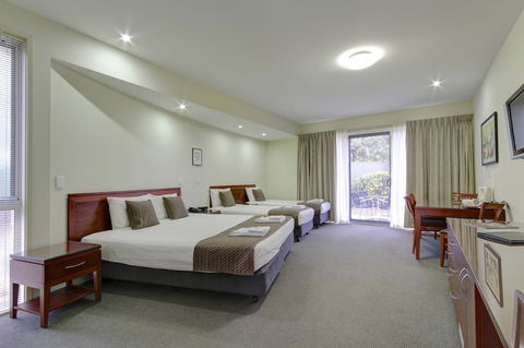 Strath Motel - Australia Shopping 10