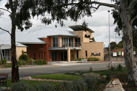 Strath Motel - Australia Shopping 7
