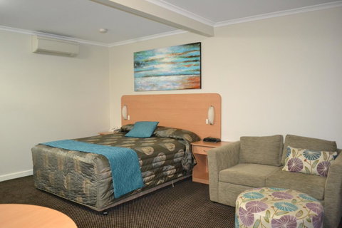 Cattlemans Country Motor Inn & Serviced Apartments - Accommodation Australia 36