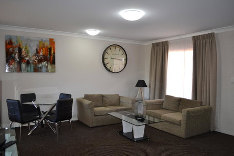 Cattlemans Country Motor Inn & Serviced Apartments - Accommodation Australia 41