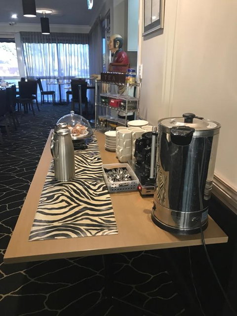 Cattlemans Country Motor Inn & Serviced Apartments - Accommodation Australia 3