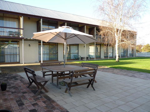 Coonawarra Motor Lodge - Accommodation Australia 3