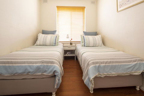 Aurora Holiday Apartment @West Beach - Accommodation Australia 7