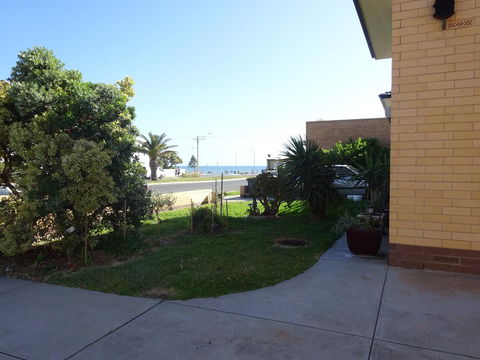Aurora Holiday Apartment @West Beach - Accommodation Australia 32