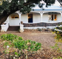 Belmore Cottage - Bed n Breakfasts