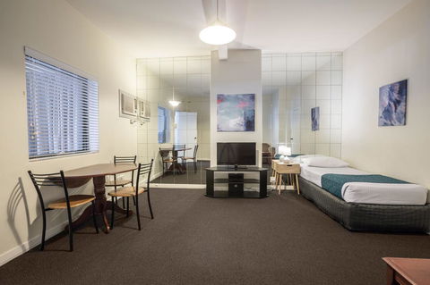 Greenways Apartments - Accommodation Australia 0