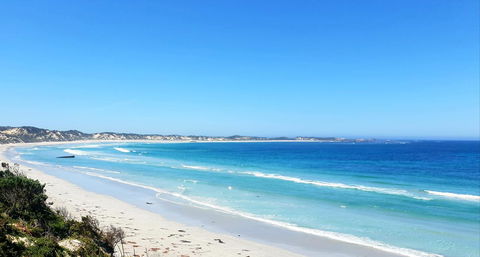 Rocks Retreat House With Sea Views - Accommodation Australia 7
