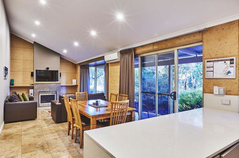 Eight Willows Retreat - Accommodation Australia 11