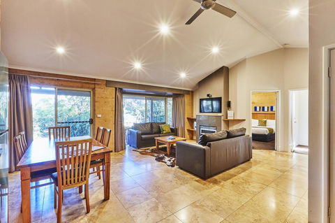 Eight Willows Retreat - Accommodation Australia 12