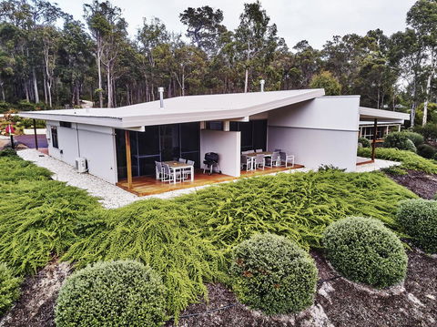 Eight Willows Retreat - Accommodation Australia 24