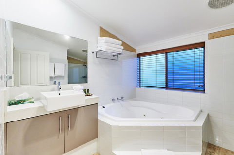 Eight Willows Retreat - Accommodation Australia 17