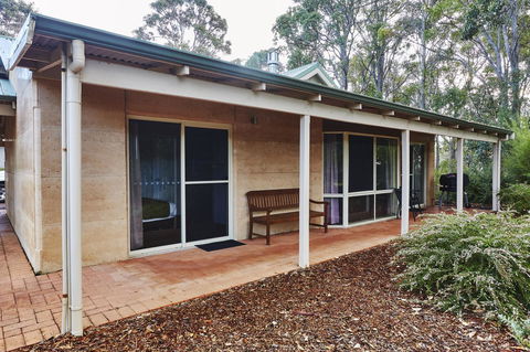 Eight Willows Retreat - Accommodation Australia 25