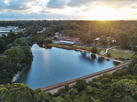 Eight Willows Retreat - Accommodation Australia 0