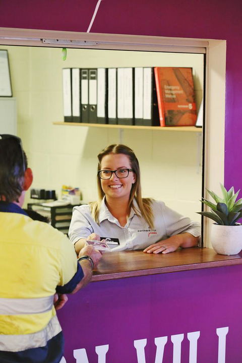 Capricorn Village - Australia Shopping 40