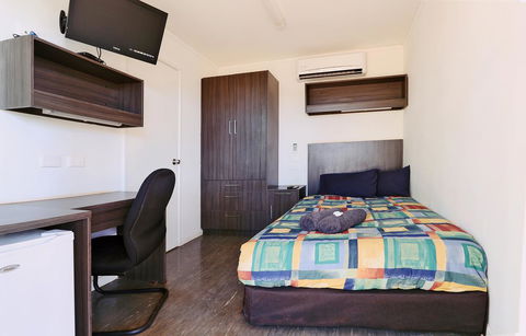 Capricorn Village - Australia Shopping 22