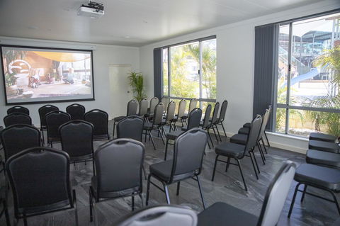 Karrinyup Waters Resort - Local Tourism 39