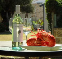 Lazy Lobster Holiday Units  Chalets - Accommodation Australia
