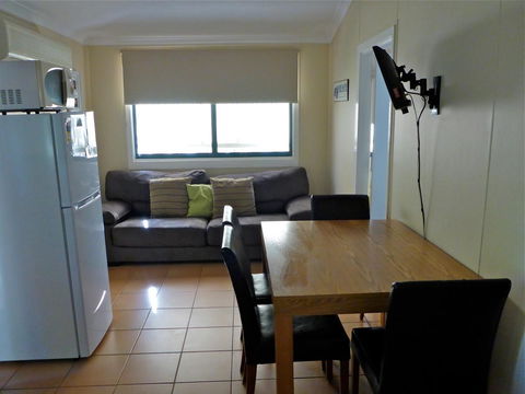Lazy Lobster Holiday Units & Chalets - Australia Shopping 29