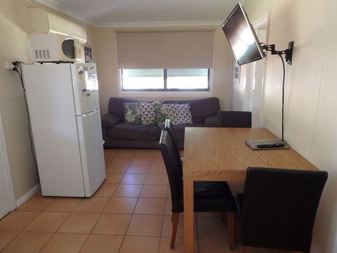 Lazy Lobster Holiday Units & Chalets - Australia Shopping 5