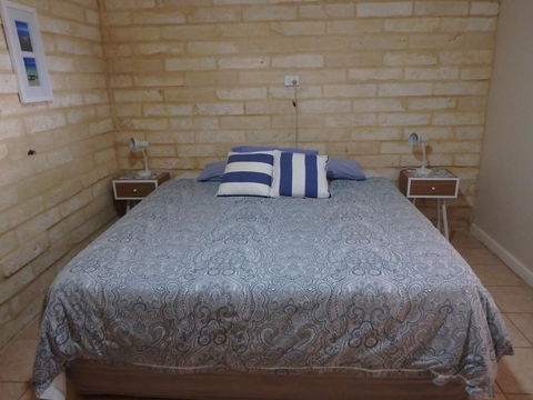 Lazy Lobster Holiday Units & Chalets - Australia Shopping 11