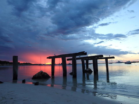 Lazy Lobster Holiday Units & Chalets - Australia Shopping 35