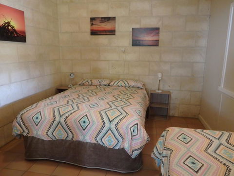 Lazy Lobster Holiday Units & Chalets - Australia Shopping 1