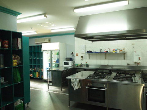 The Emperors Crown Hostel - Accommodation Australia 41