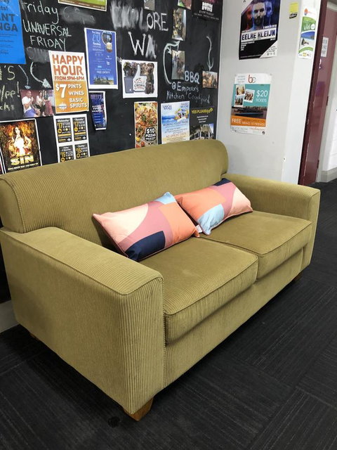 The Emperors Crown Hostel - Accommodation Australia 1