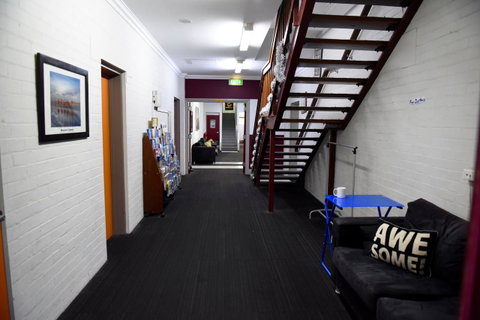 The Emperors Crown Hostel - Accommodation Australia 22