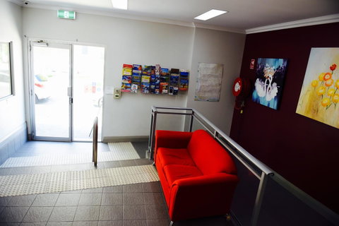 The Emperors Crown Hostel - Accommodation Australia 19