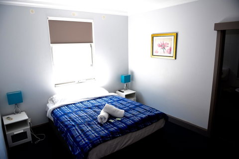 The Emperors Crown Hostel - Accommodation Australia 29