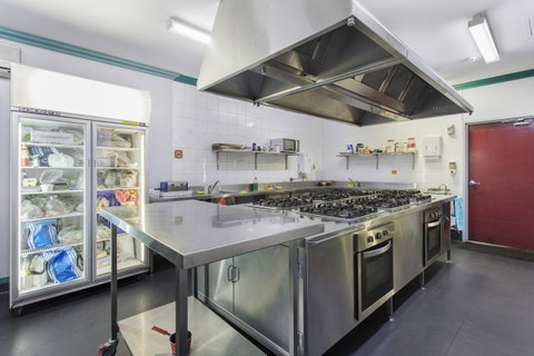 The Emperors Crown Hostel - Accommodation Australia 18