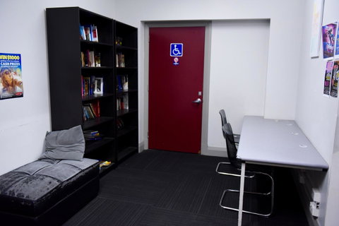 The Emperors Crown Hostel - Accommodation Australia 5