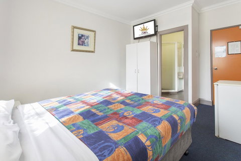 The Emperors Crown Hostel - Accommodation Australia 23