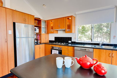 Cottesloe Beach House I - Accommodation Australia 6