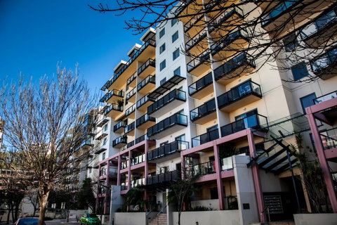 Perth Short Stays - Accommodation Australia 0