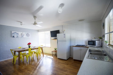 Shark Bay Seafront Apartments - Accommodation Australia 1