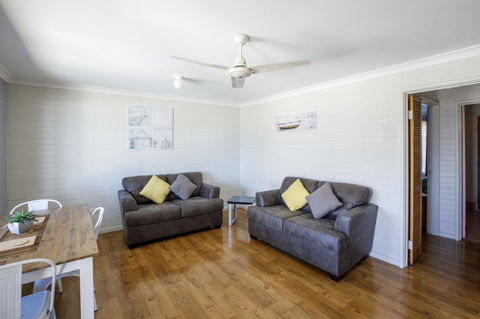 Shark Bay Seafront Apartments - Accommodation Australia 14