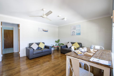 Shark Bay Seafront Apartments - Accommodation Australia 41