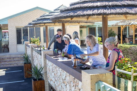 Shark Bay Seafront Apartments - Accommodation Australia 36