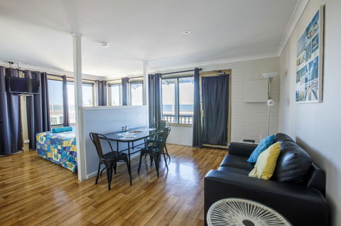 Shark Bay Seafront Apartments - Accommodation Australia 34