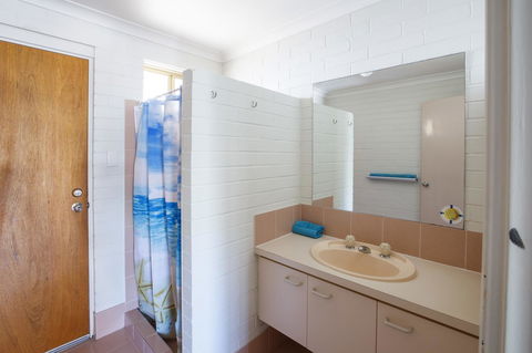 Shark Bay Seafront Apartments - Accommodation Australia 13
