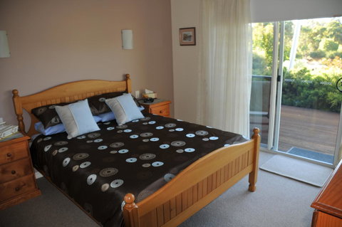 Glenelg On King Bed & Breakfast - Australia Shopping 24