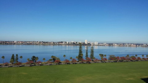 Crowne Plaza Perth, An IHG Hotel - Bed n Breakfasts 7