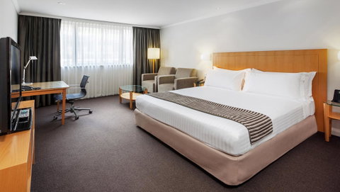 Crowne Plaza Perth, An IHG Hotel - Bed n Breakfasts 8