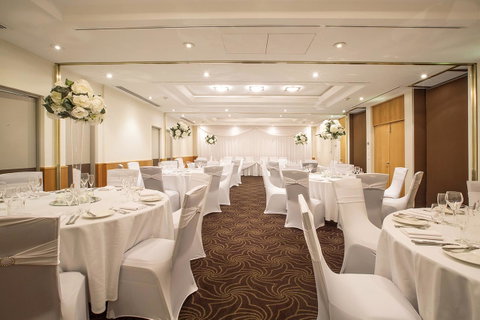 Crowne Plaza Perth, An IHG Hotel - Bed n Breakfasts 30